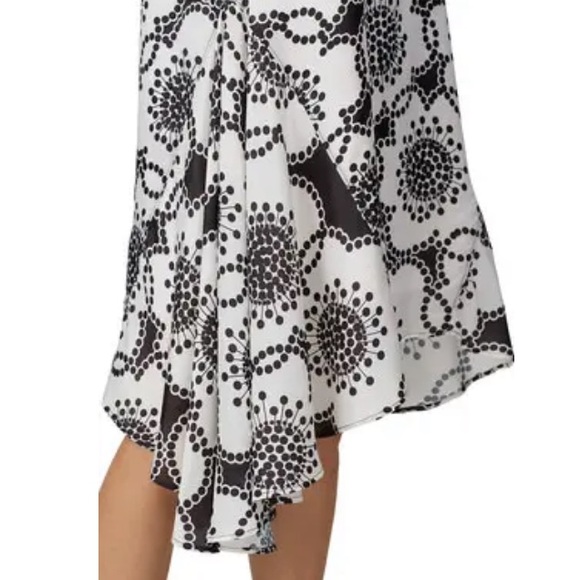 Clu Contrast Panels Asymmetric Floral Midi Dress black & white Dress - Size 1X - Picture 8 of 13